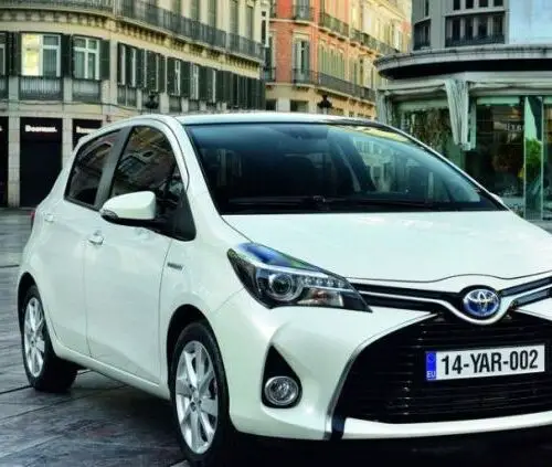 Toyota Yaris Hybrid (2012-2016) – caixa de fusíveis