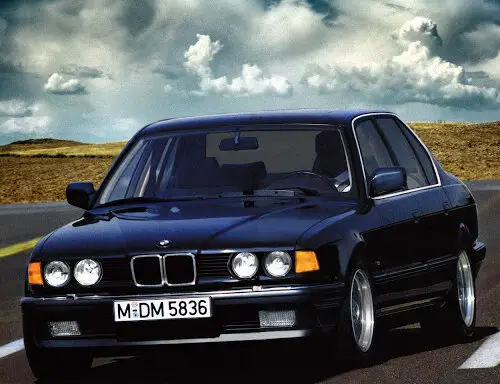 BMW 735i (1986) – caixa de fusíveis
