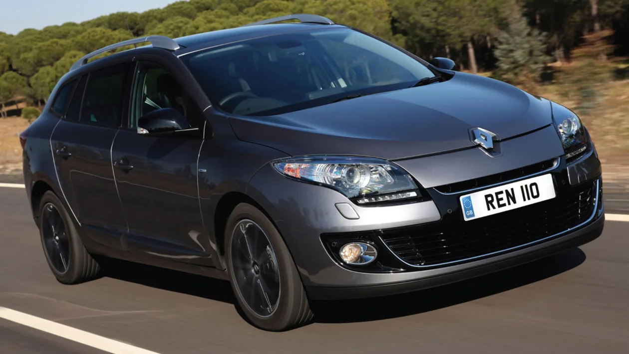 Renault-Megane-Sport-Tourer-2015-2016