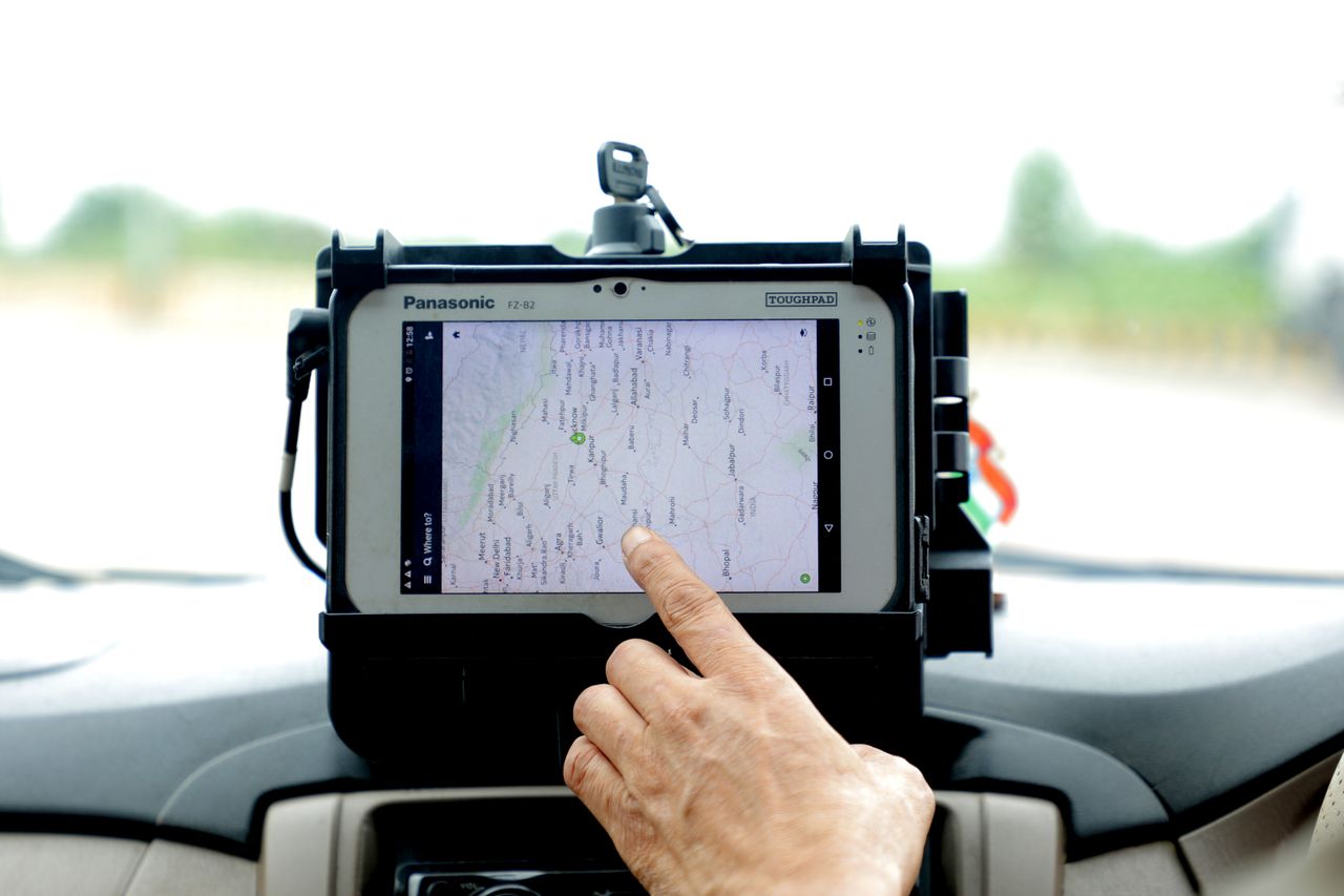 Instalação de localizador GPS na viatura